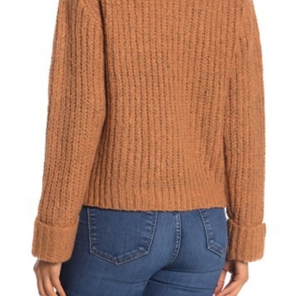 Abound Turtleneck - Picture 3 of 14